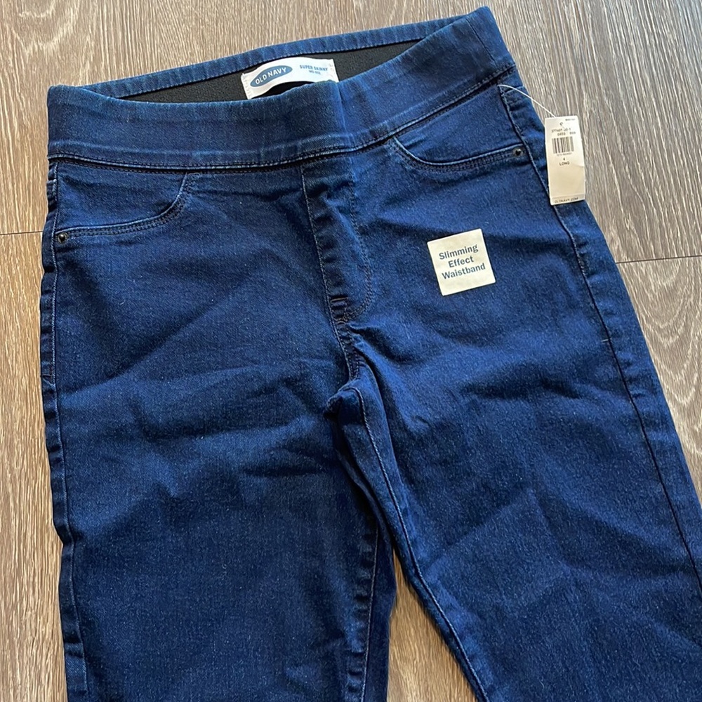 Old Navy Super Skinny Pull-On Jeggings - Picture 6 of 7